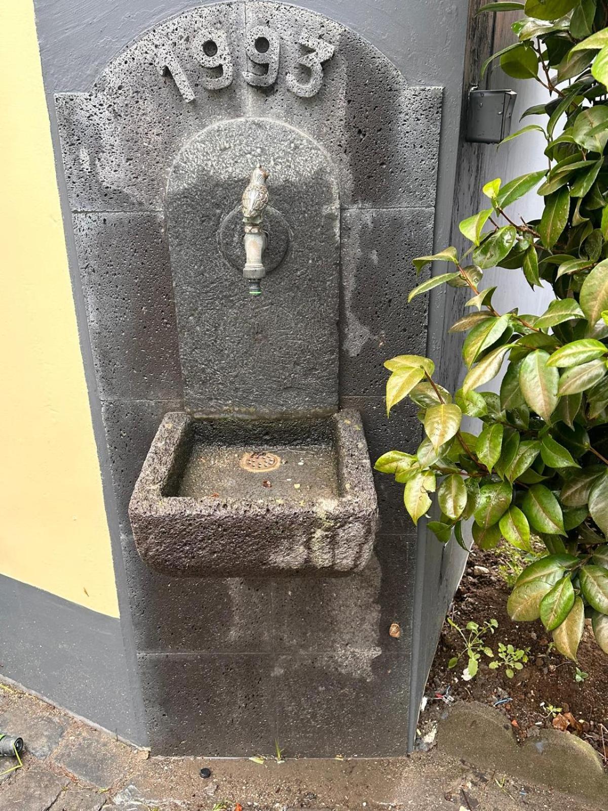 Azor International Hostel Ponta Delgada 외부 사진